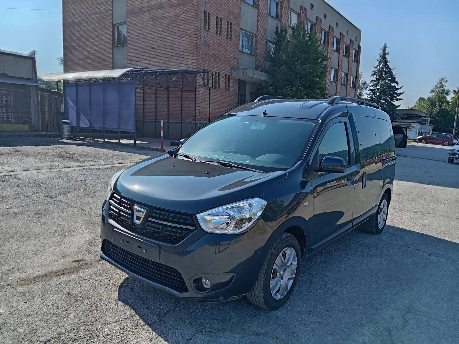 Dacia Dokker 1.5 DCI, снимка 2 - Автомобили и джипове - 55768290