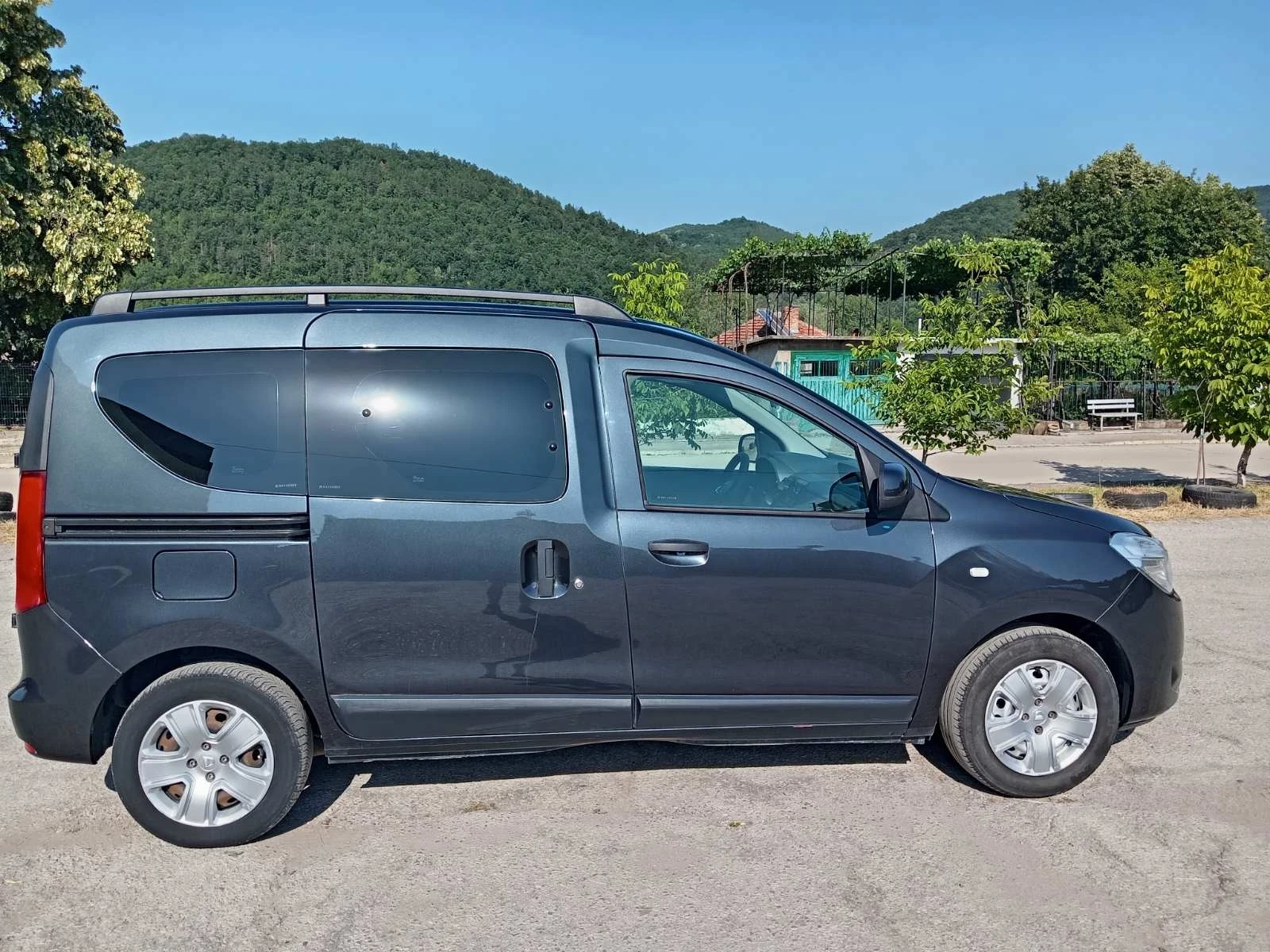 Dacia Dokker 1.5 DCI, снимка 4 - Автомобили и джипове - 55768290