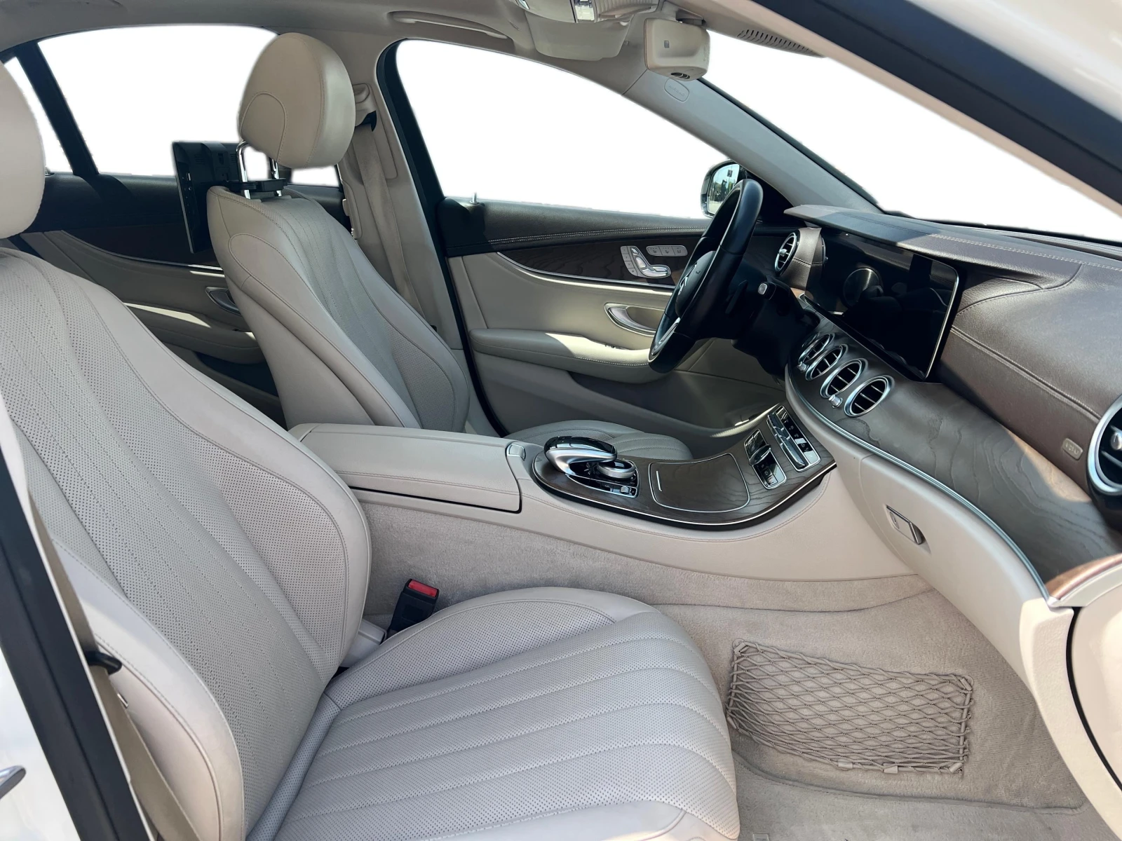 Mercedes-Benz E 400 d 4MATIC, снимка 11 - Автомобили и джипове - 55816781
