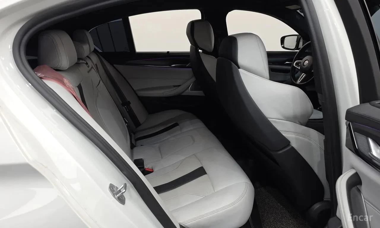 BMW M5 Sedan / Bowers & Wilkins / 360 / Лазери /  , снимка 12 - Автомобили и джипове - 55949581