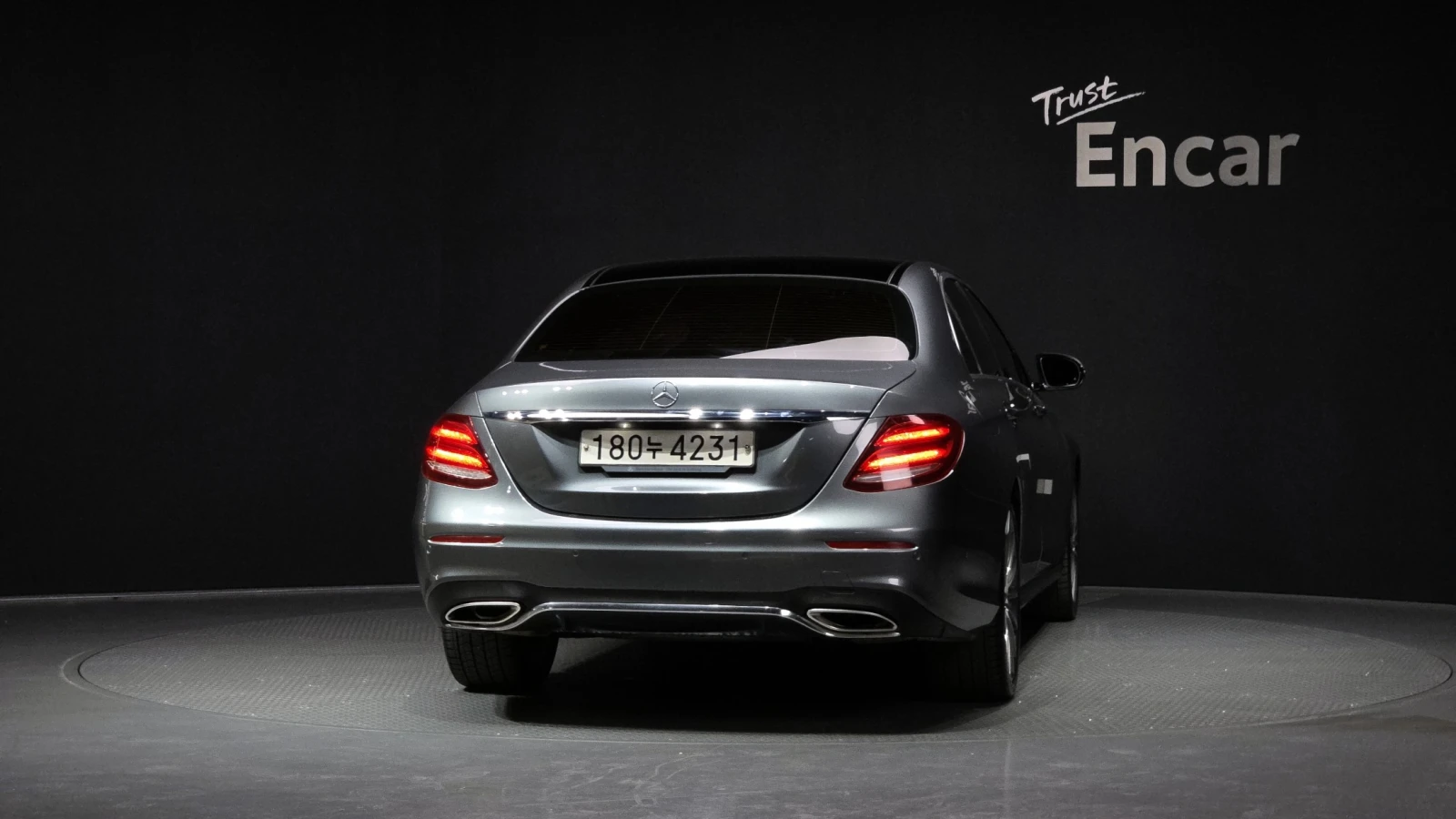 Mercedes-Benz E 350 4MATIC AMG LINE * КРАЙНА ЦЕНА* FULL, снимка 4 - Автомобили и джипове - 56092620