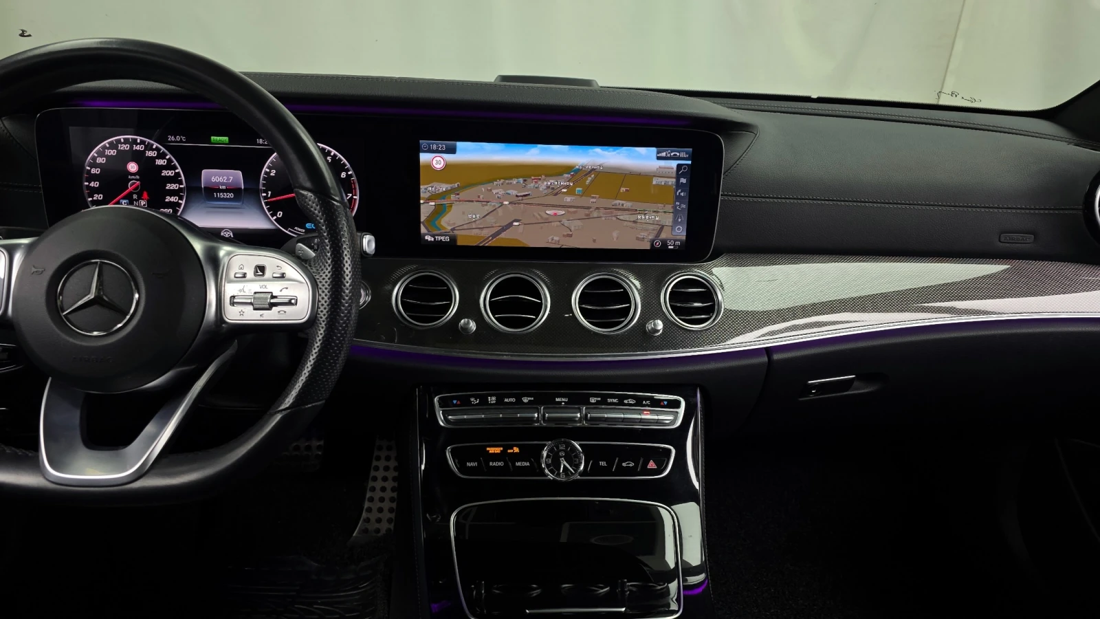 Mercedes-Benz E 350 4MATIC AMG LINE * КРАЙНА ЦЕНА* FULL, снимка 11 - Автомобили и джипове - 56092620