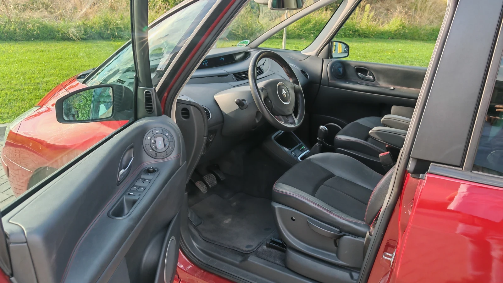 Renault Espace 2.0Т КЛИМАТРОНИК ШВЕЙЦАРИЯ , снимка 9 - Автомобили и джипове - 56216314