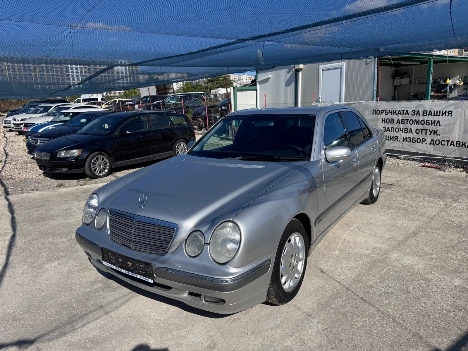 Mercedes-Benz E 220 Sedan 
