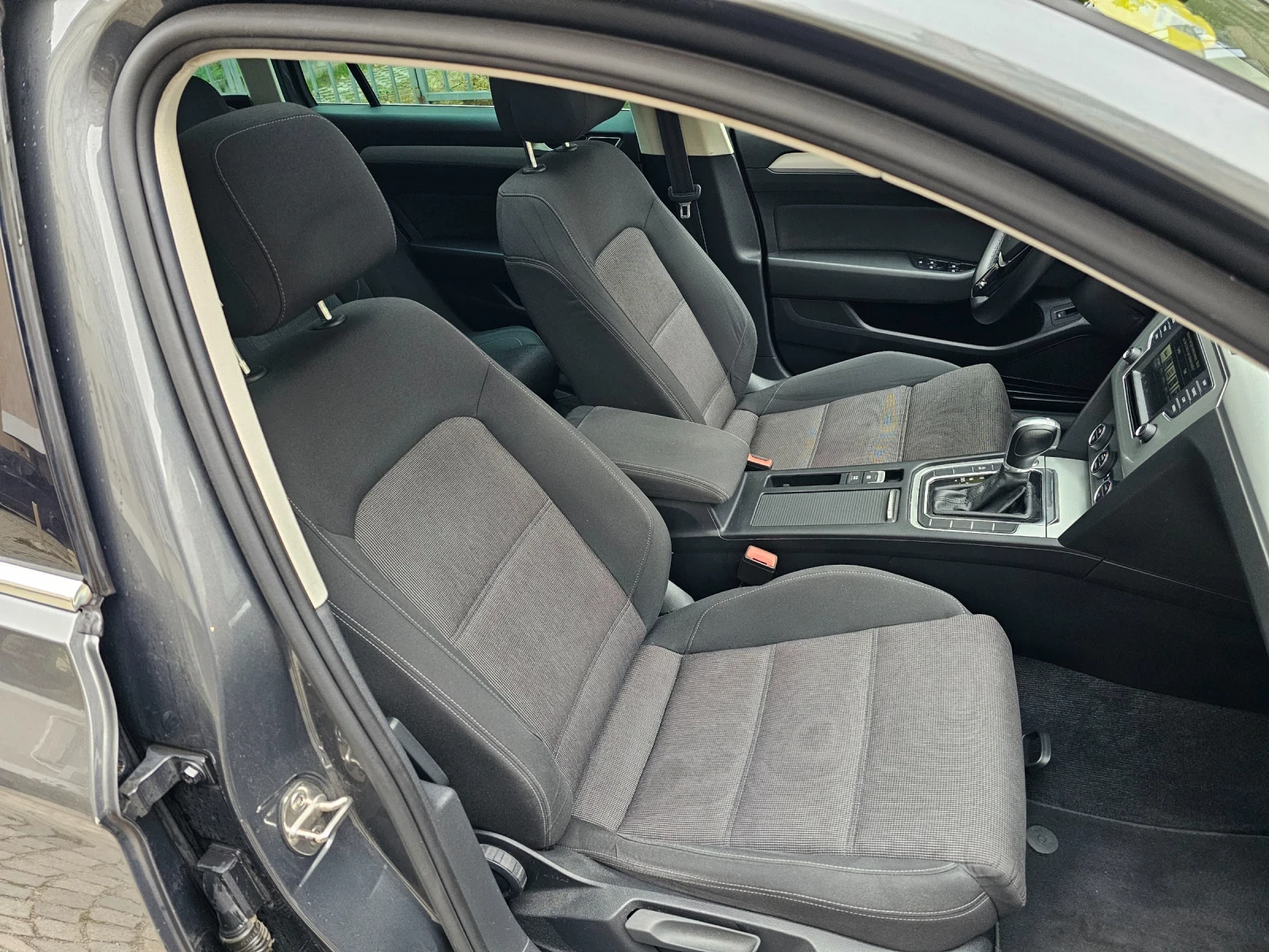 VW Passat 2.0 TDI , снимка 10 - Автомобили и джипове - 56747303