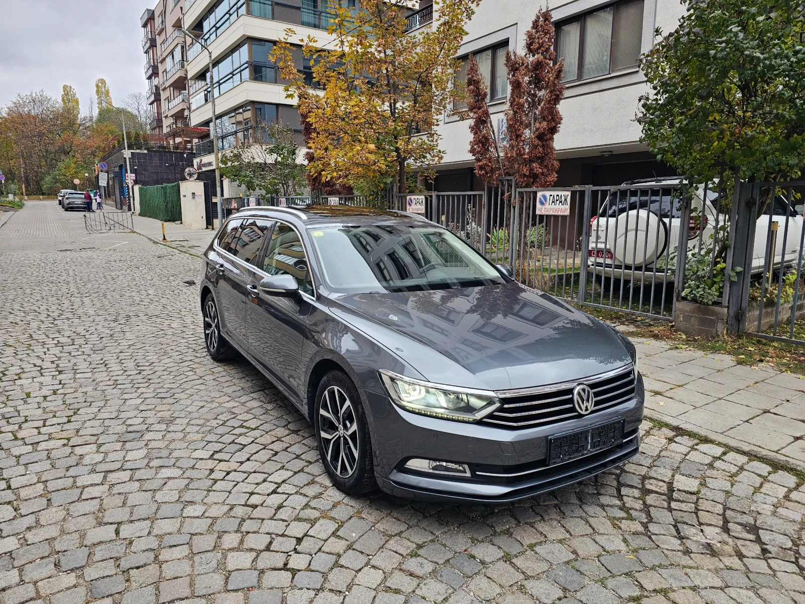 VW Passat 2.0 TDI , снимка 2 - Автомобили и джипове - 56747303