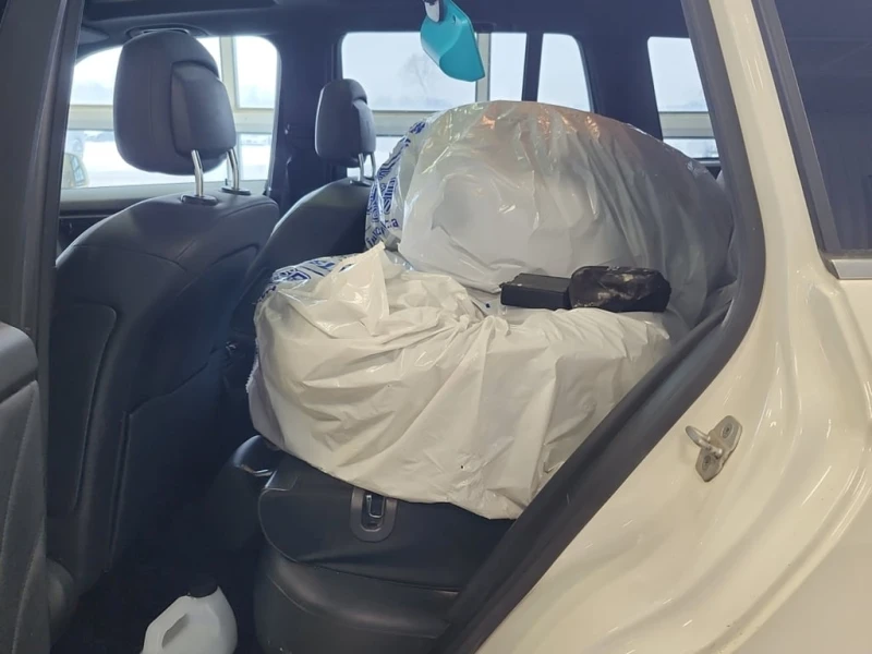 Mercedes-Benz GLK * 350 * CARFAX * БЕЗ ПЪРВОНАЧАЛНА ВНОСКА, снимка 12 - Автомобили и джипове - 53074073