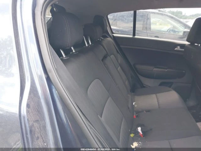 Kia Sportage LX - изображение 9