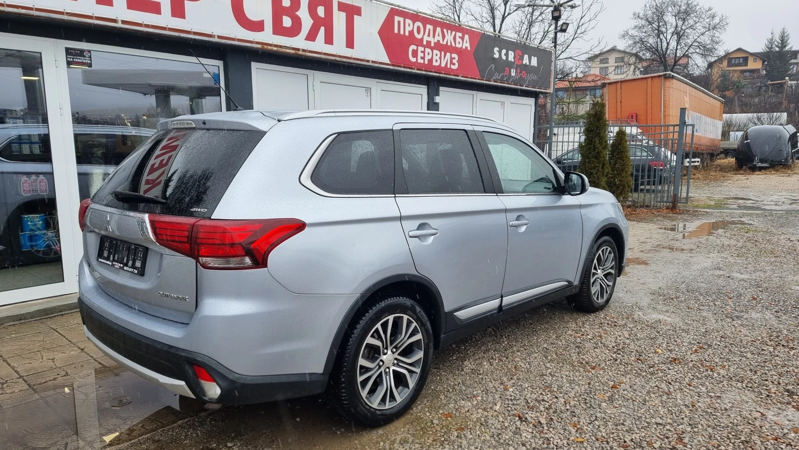 Mitsubishi Outlander 2.2 6+ 1 МЕСТА - изображение 4