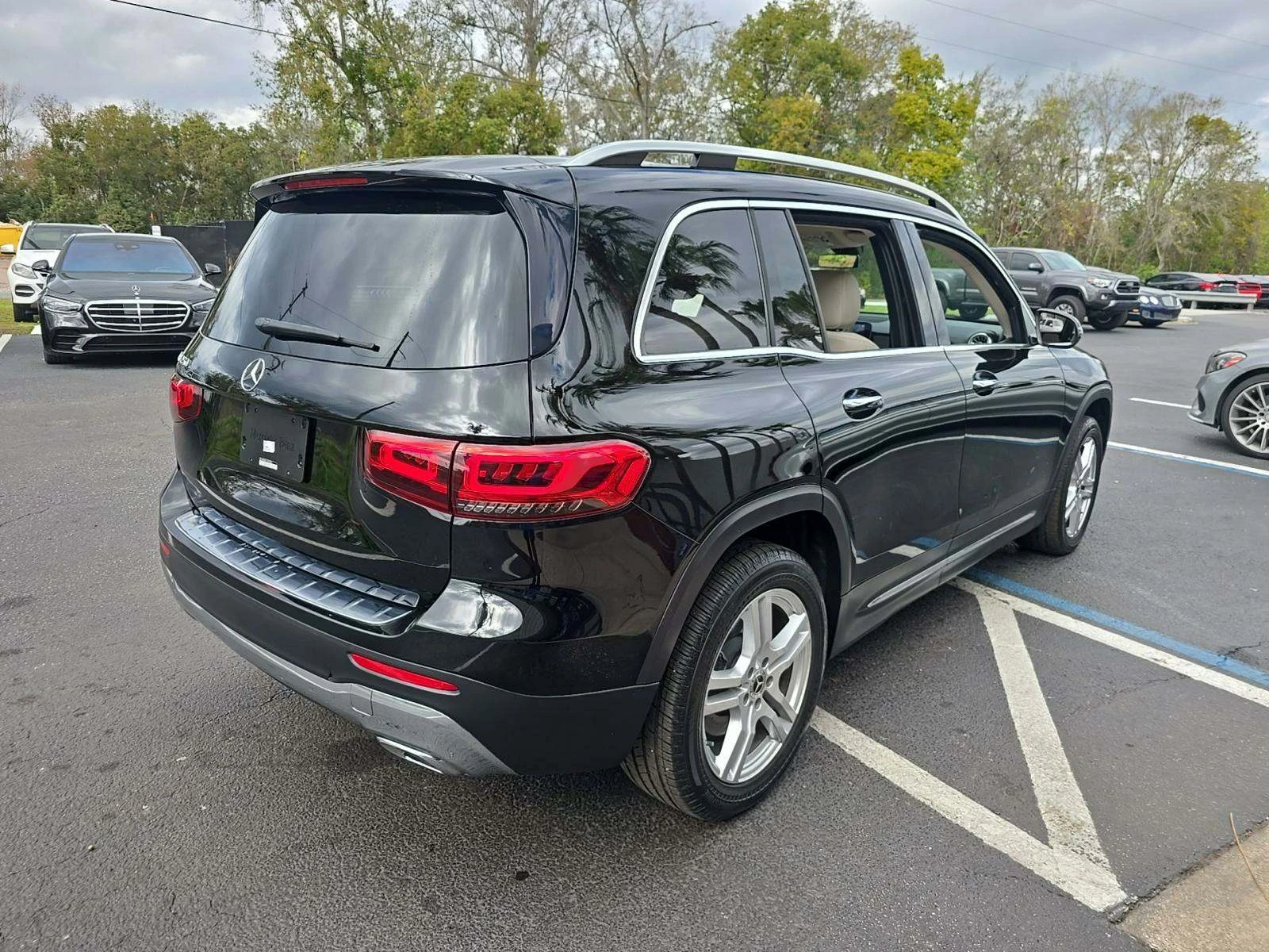 Mercedes-Benz GLB 2020* Дигитал* м.точка* подгрев* камера* 4матик - изображение 5