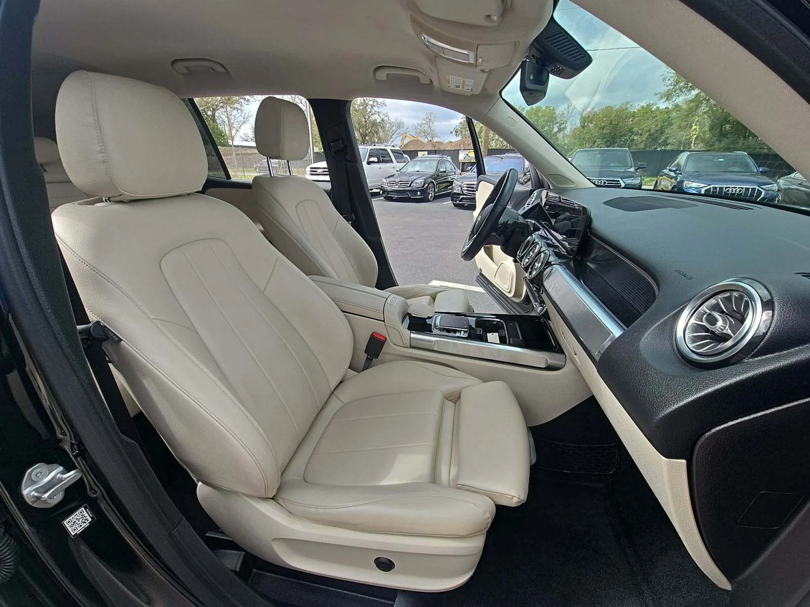 Mercedes-Benz GLB 2020* Дигитал* м.точка* подгрев* камера* 4матик - изображение 8
