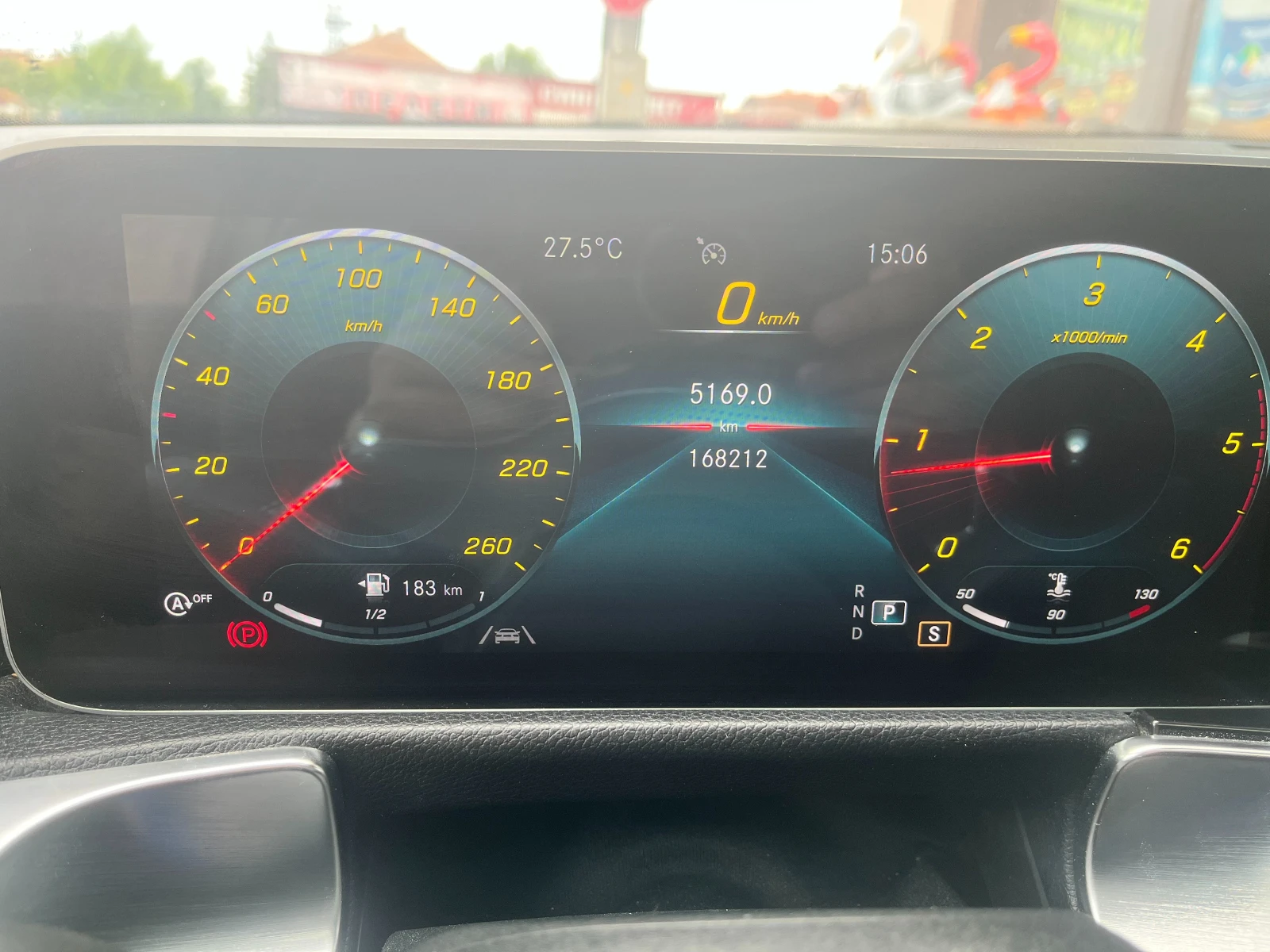 Mercedes-Benz GLB 220 AMG - изображение 5