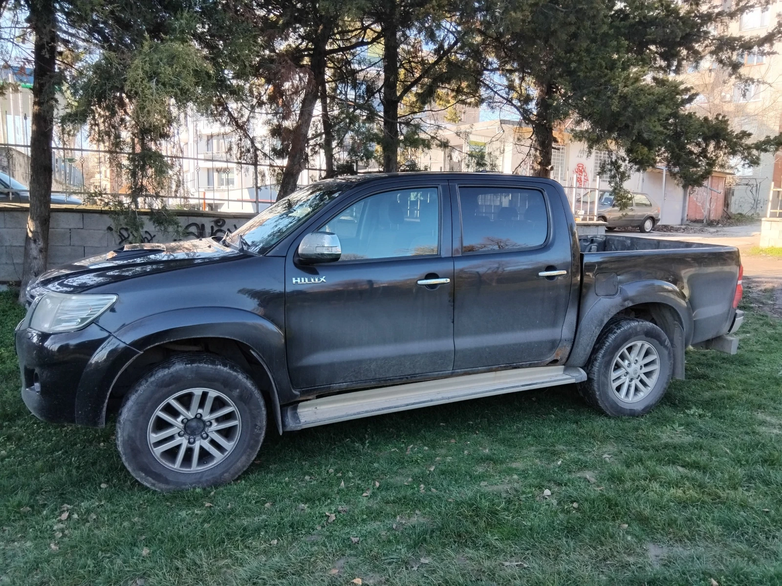 Toyota Hilux 3, 0 Автоматик, Навигация, Климатроник! - изображение 2