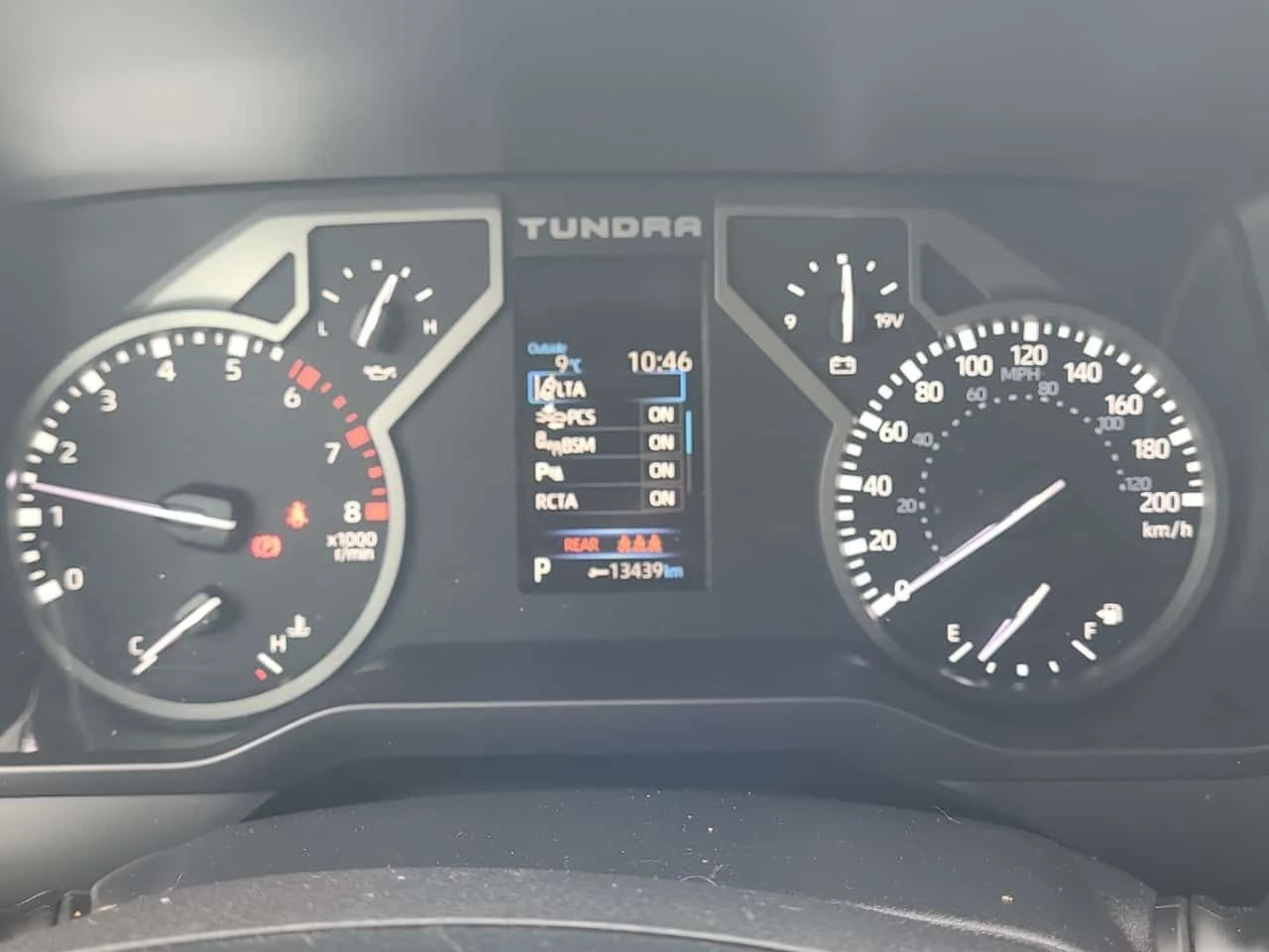 Toyota Tundra TRD| CARFAX| ПОДГРЕВИ| , снимка 13 - Автомобили и джипове - 53988431