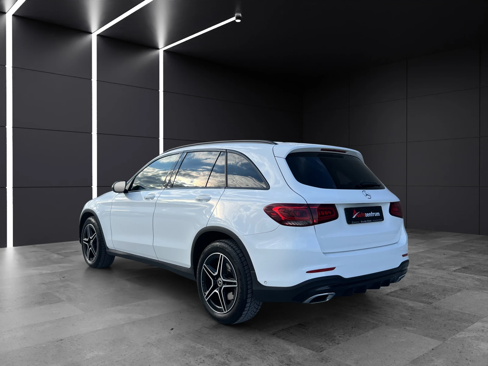 Mercedes-Benz GLC 220 4-Matic AMG, снимка 4 - Автомобили и джипове - 54007065