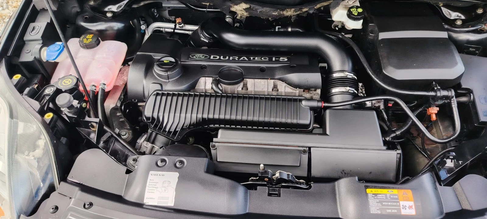 Ford Kuga 2.5T-200к.с, снимка 13 - Автомобили и джипове - 54582625
