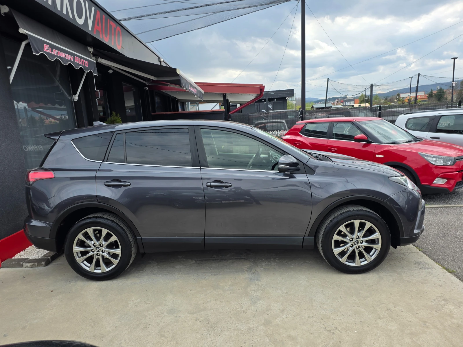 Toyota Rav4 2.0I-152к.с EURO 6b 4Х4-АВТОМАТИК-ШВЕЙЦАРИЯ, снимка 5 - Автомобили и джипове - 54625854