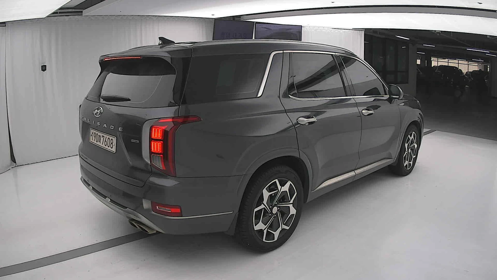 Hyundai Palisade 2.2 CRDI 4x4 - OЧАКВАН ВНОС, снимка 4 - Автомобили и джипове - 54628553