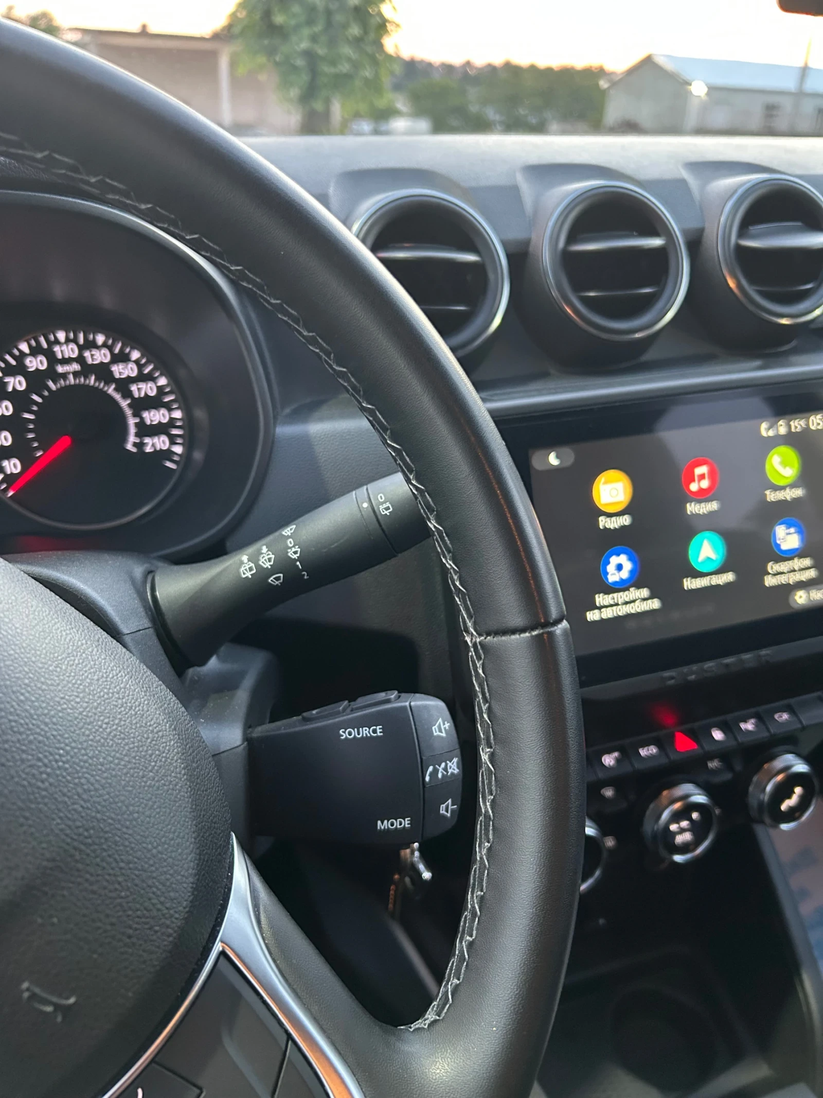 Dacia Duster, снимка 15 - Автомобили и джипове - 56018698