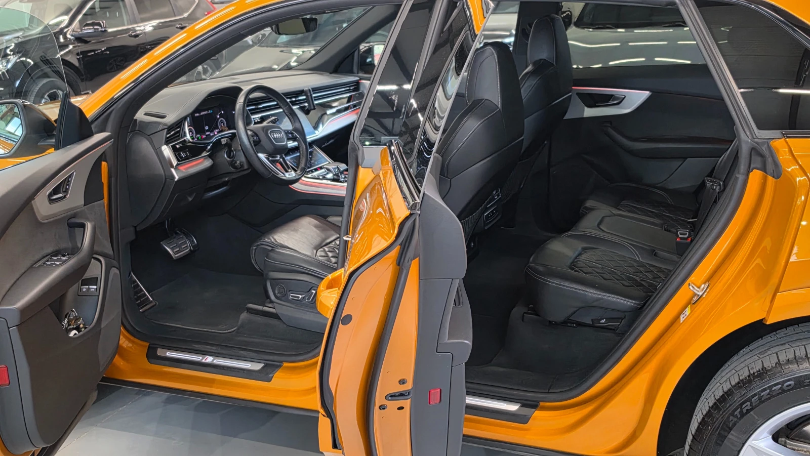 Audi Q8 55 TFSI e  quattro /Germany/S-Line/ACC/381ps, снимка 11 - Автомобили и джипове - 56165792