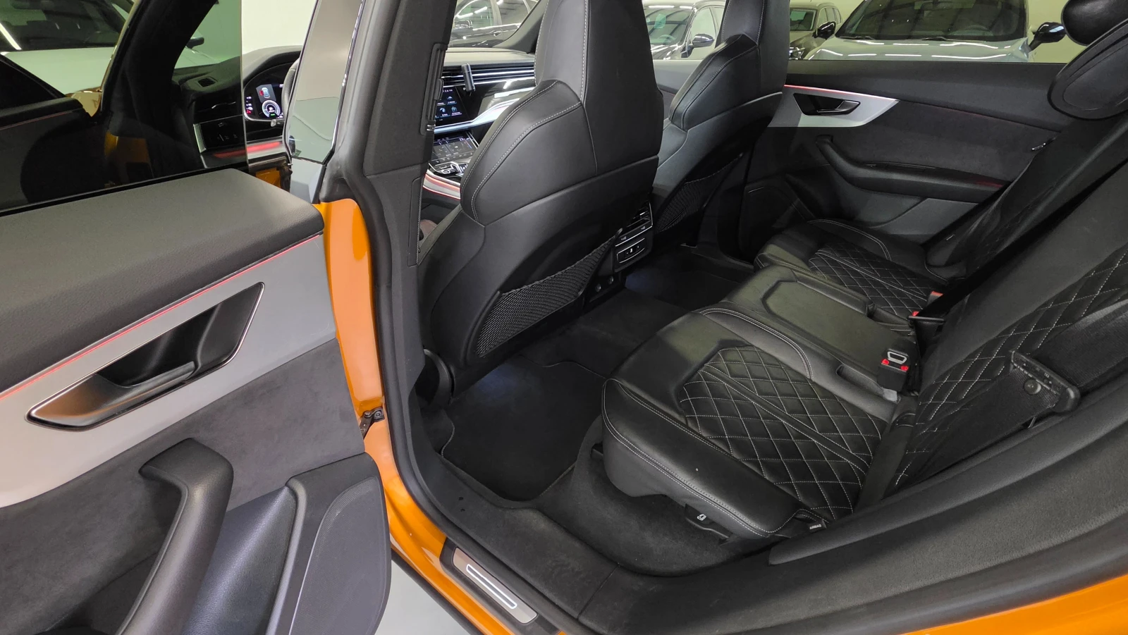 Audi Q8 55 TFSI e  quattro /Germany/S-Line/ACC/381ps, снимка 10 - Автомобили и джипове - 56165792