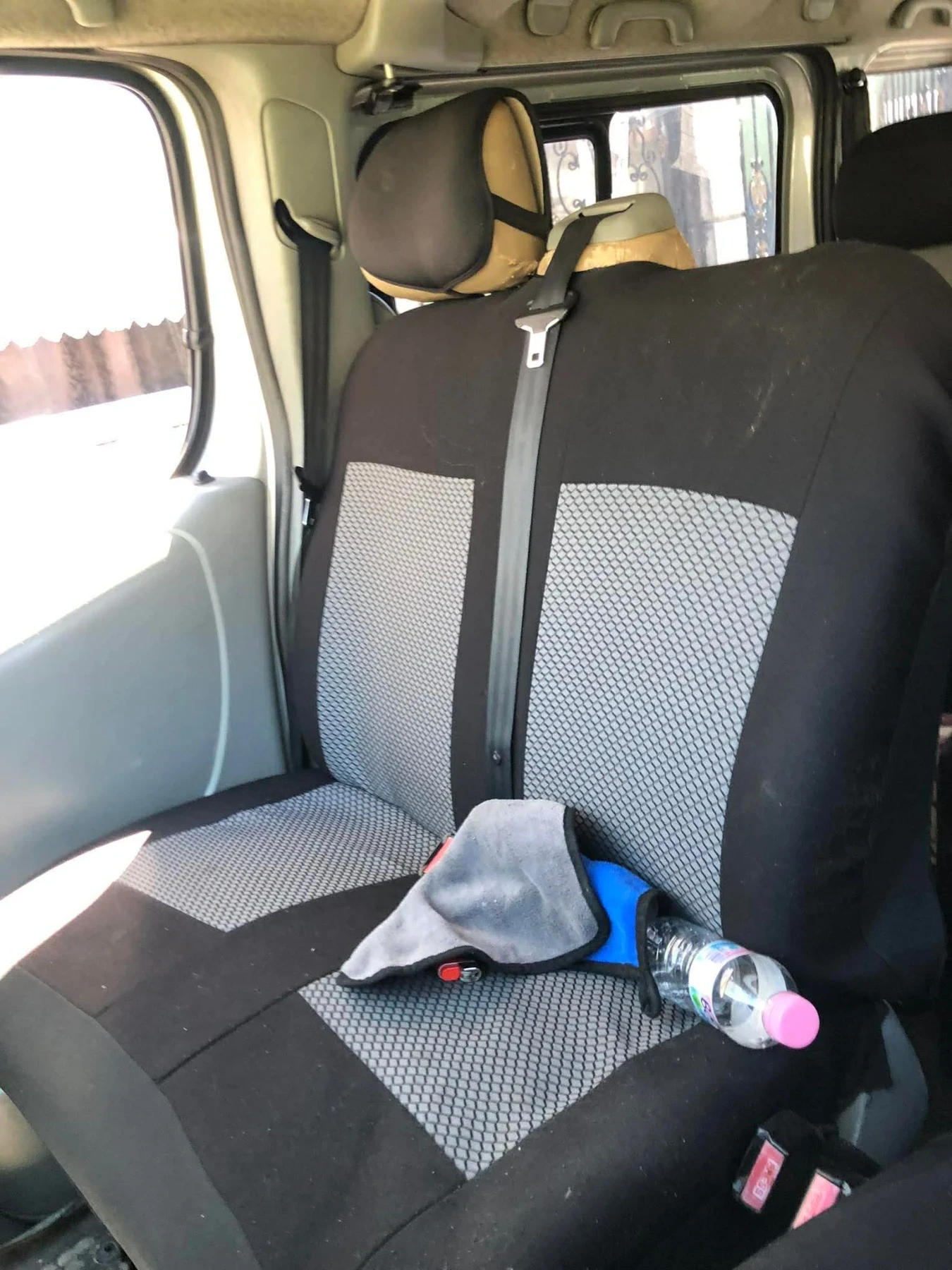 Opel Vivaro, снимка 9 - Бусове и автобуси - 54318423