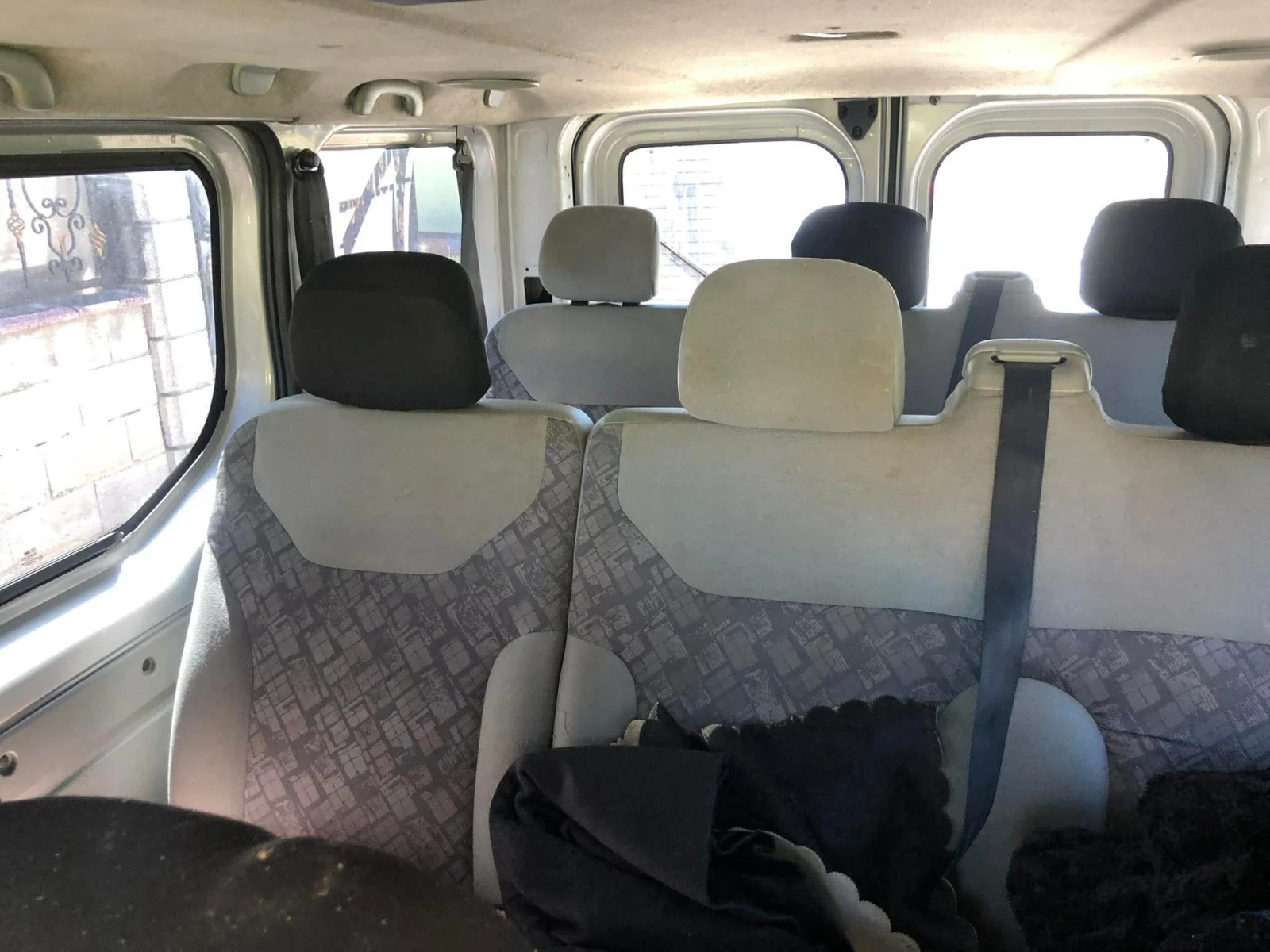 Opel Vivaro, снимка 7 - Бусове и автобуси - 54318423