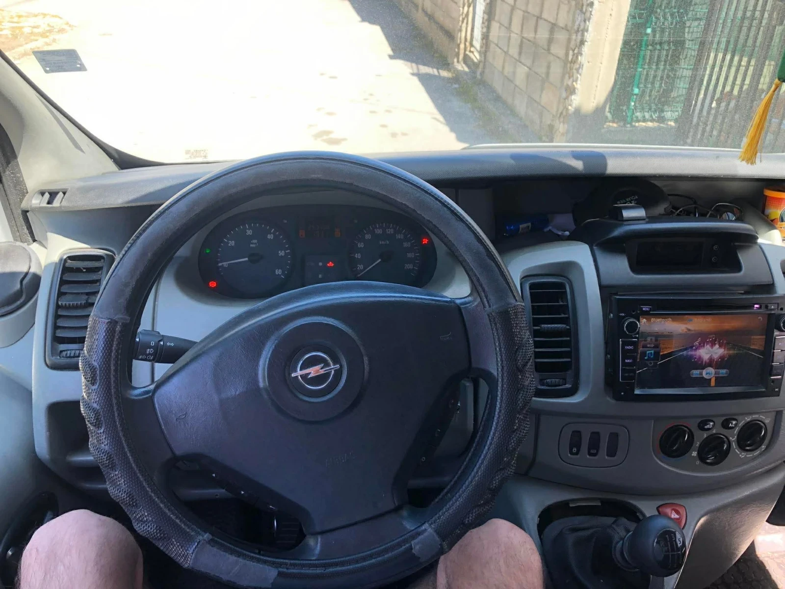 Opel Vivaro, снимка 8 - Бусове и автобуси - 54318423