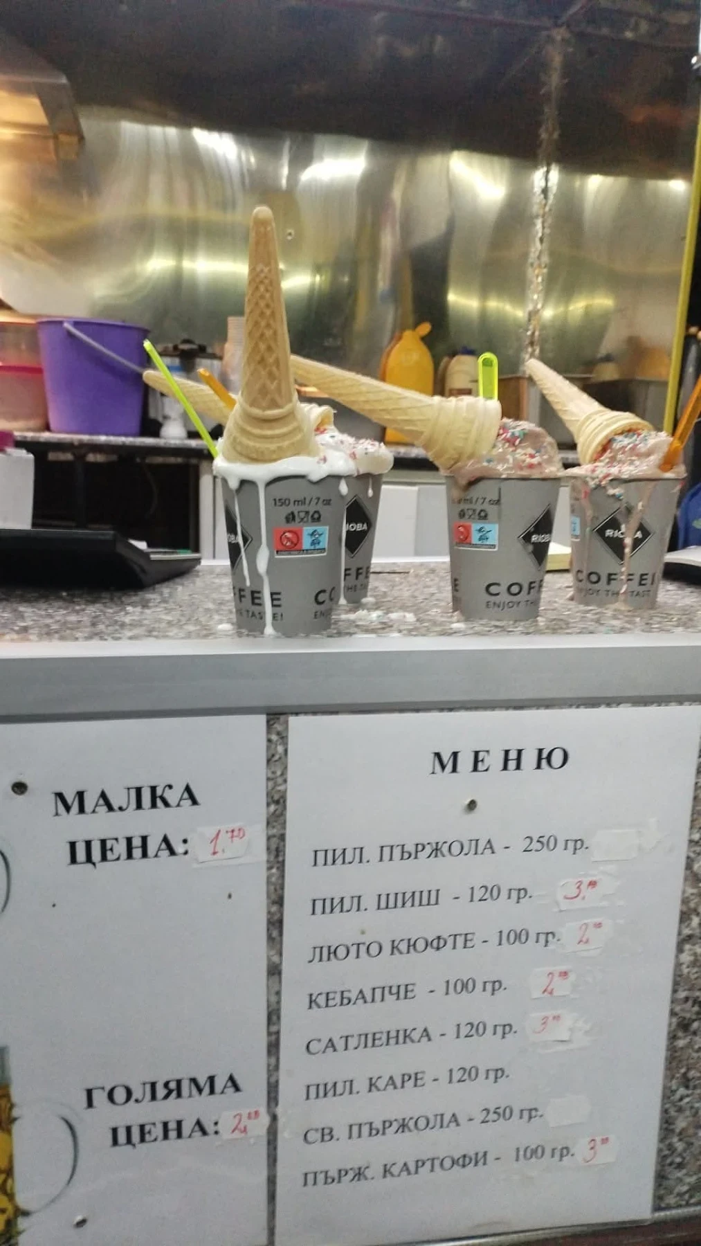 Кемпер Ford Transit, снимка 3 - Каравани и кемпери - 53940129