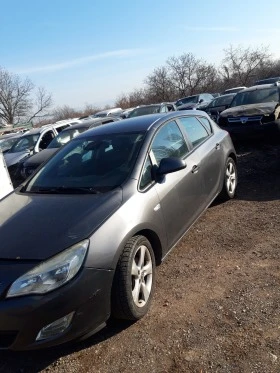 Opel Astra 1.7cdti НА ЧАСТИ, снимка 2