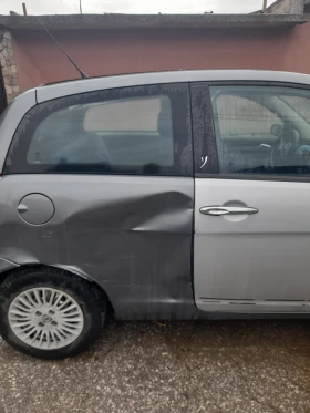 Lancia Ypsilon, снимка 3