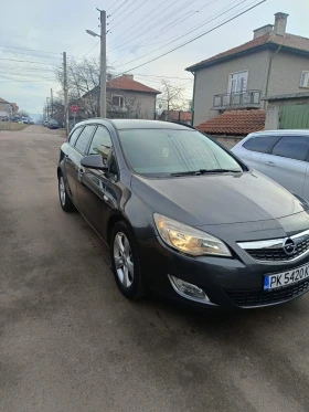 Opel Astra Sports Tourer , снимка 3