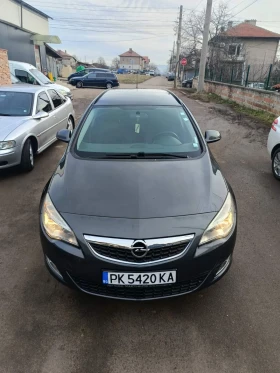 Opel Astra Sports Tourer , снимка 2