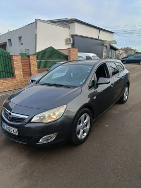 Opel Astra Sports Tourer , снимка 4