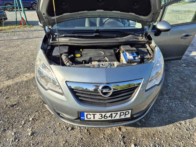 Opel Meriva 1.3CDTI, снимка 15 - Автомобили и джипове - 47546109