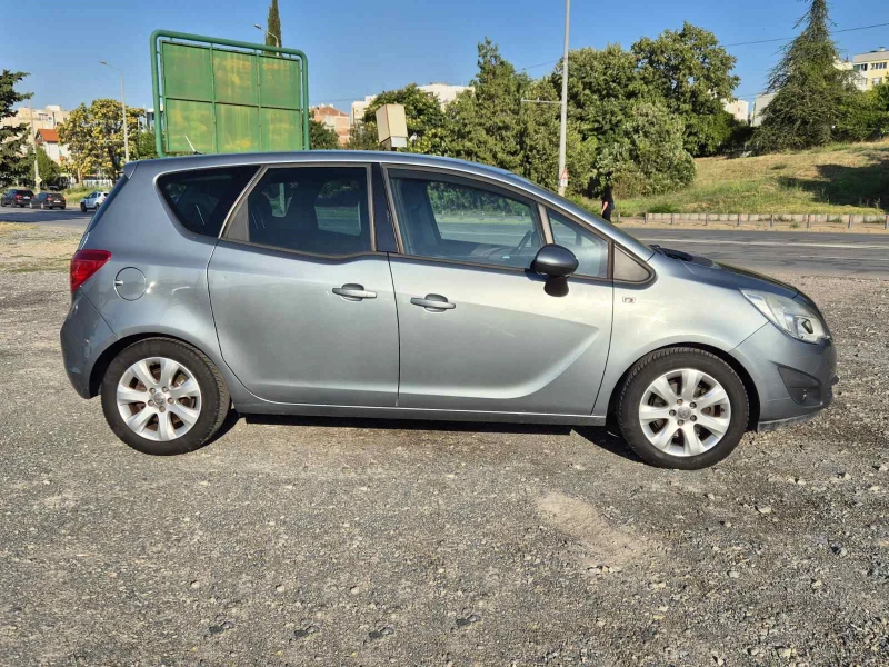 Opel Meriva 1.3CDTI, снимка 6 - Автомобили и джипове - 47546109