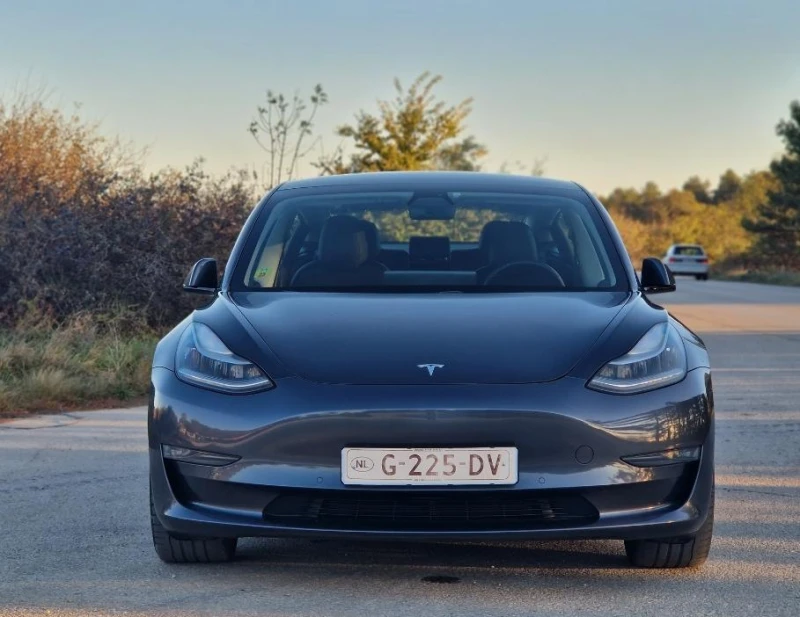 Tesla Model 3  4х4 Европейска Long Range, снимка 11 - Автомобили и джипове - 47731697