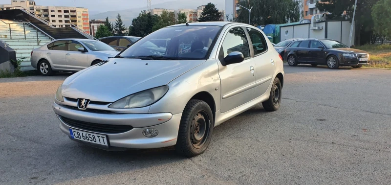 Peugeot 206, снимка 1 - Автомобили и джипове - 48523073