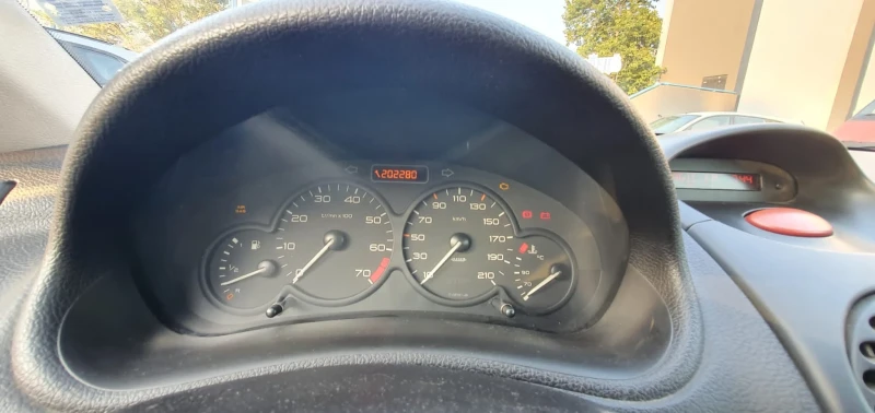 Peugeot 206, снимка 9 - Автомобили и джипове - 48523073