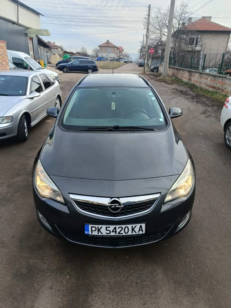 Opel Astra Sports Tourer , снимка 2 - Автомобили и джипове - 48839850