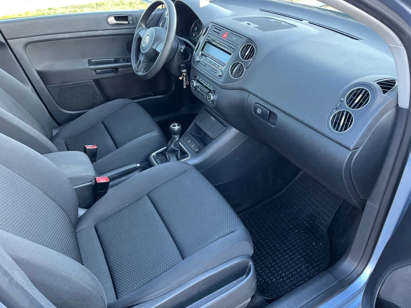 VW Golf Plus 1.6-FACELIFT, снимка 15 - Автомобили и джипове - 48849710