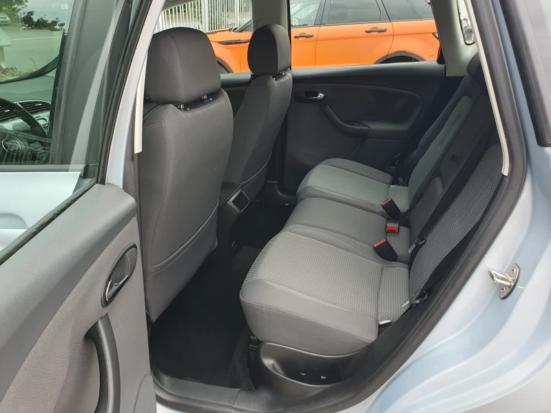 Seat Altea 2.0/140ks/AVTOMAT, снимка 11 - Автомобили и джипове - 51050245