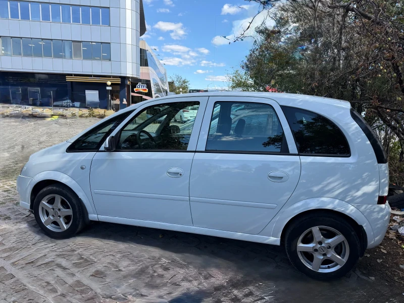Opel Meriva Face-Lift 1.3 ecoflex топ състояние, снимка 4 - Автомобили и джипове - 51668429
