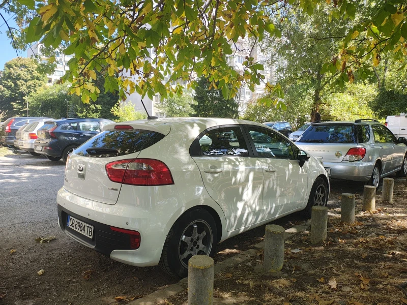 Kia Rio 1.4 CRDI, снимка 6 - Автомобили и джипове - 52332159