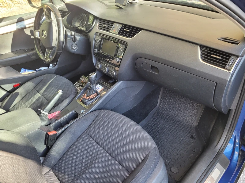 Skoda Octavia Scout 4x4, снимка 10 - Автомобили и джипове - 51832007