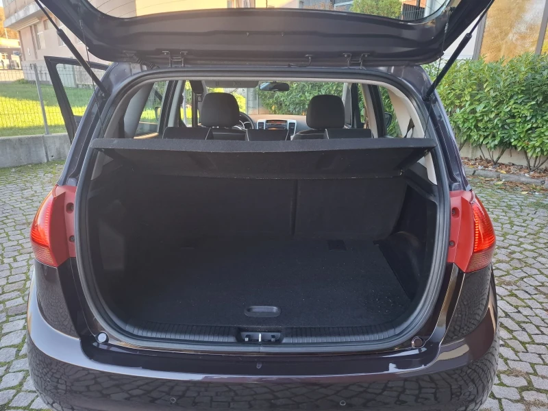 Kia Venga 1.4i-90к.с.ПАНОРАМА* НАВИ* МУЛТИВОЛАН* ТОП* , снимка 13 - Автомобили и джипове - 52241914