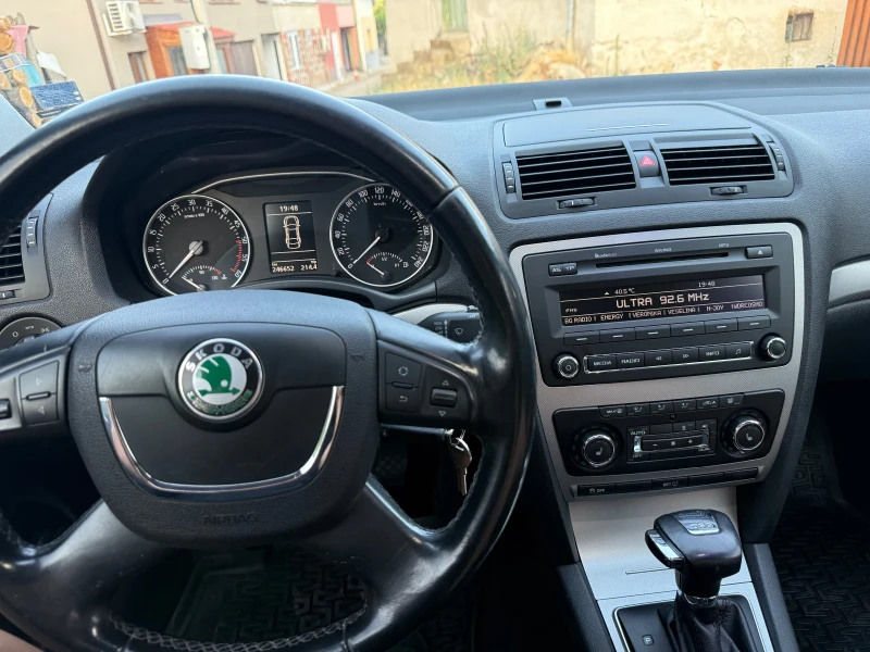 Skoda Octavia 1.6 TDI 105, снимка 10 - Автомобили и джипове - 52523286