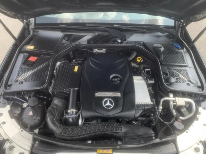 Mercedes-Benz C 300 АВТОКРЕДИТ, снимка 14 - Автомобили и джипове - 52749678