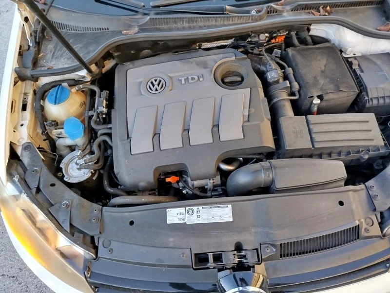 VW Golf 6 1.6TDI 105к.с., снимка 12 - Автомобили и джипове - 52622361