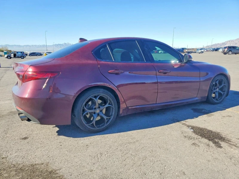 Alfa Romeo Giulia Ti * Възможност за Лизинг* , снимка 4 - Автомобили и джипове - 53447674